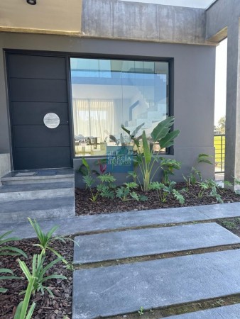 CASA PREMIUM EN VENTA